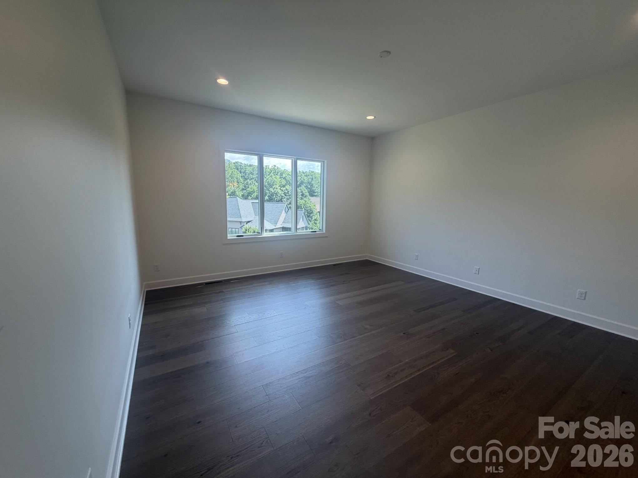 47 Versailles Lane Property Photo 21