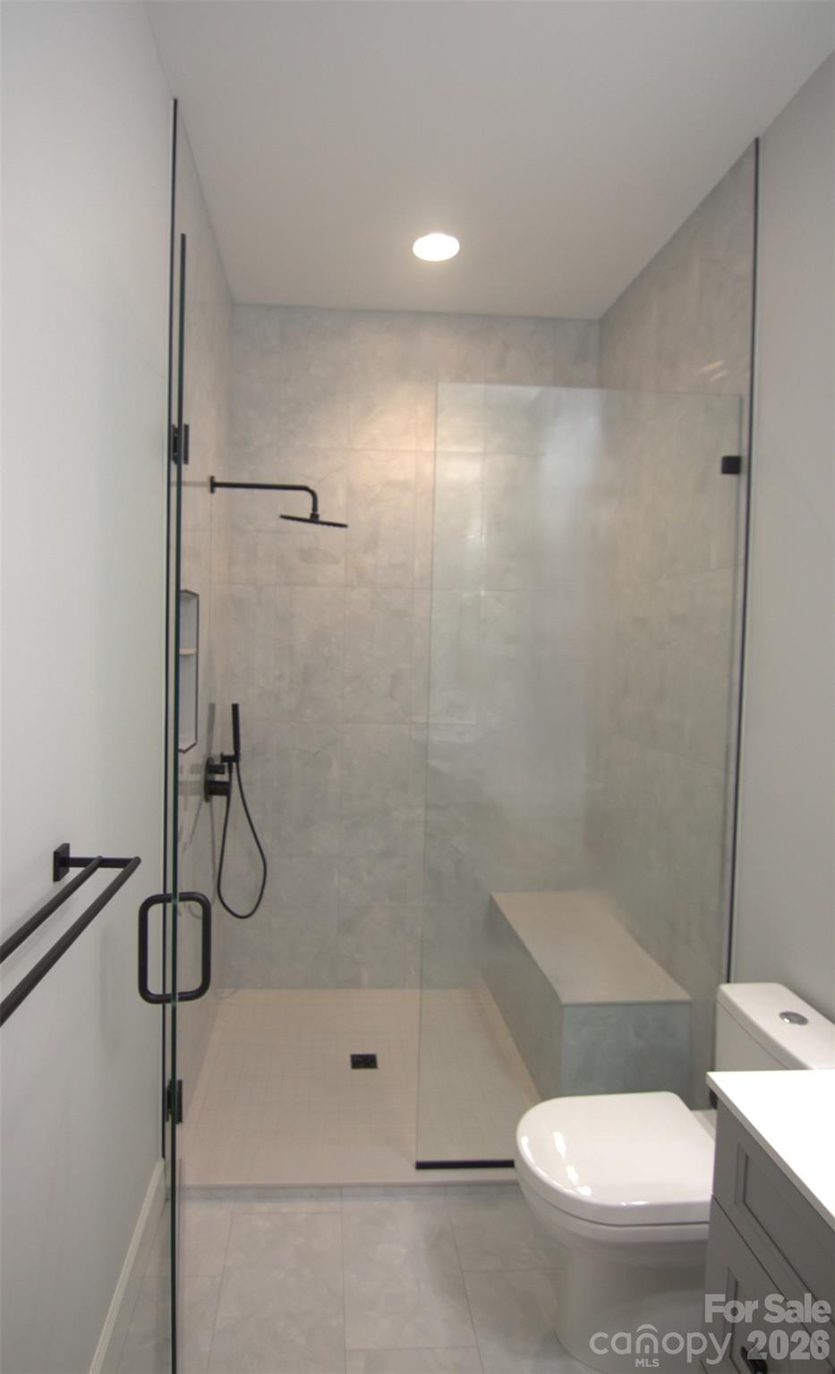 47 Versailles Lane Property Photo 31
