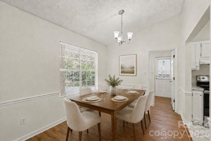 2208 Pinebrook Circle Property Photo 8