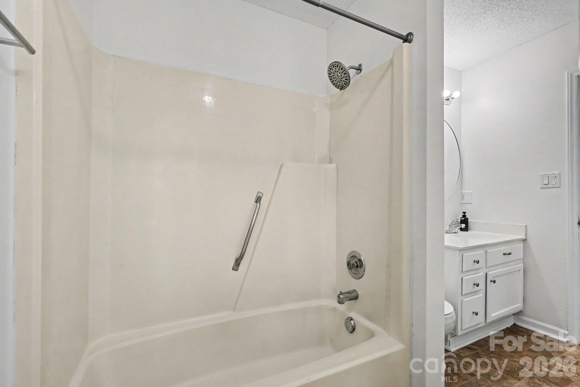 2208 Pinebrook Circle Property Photo 28