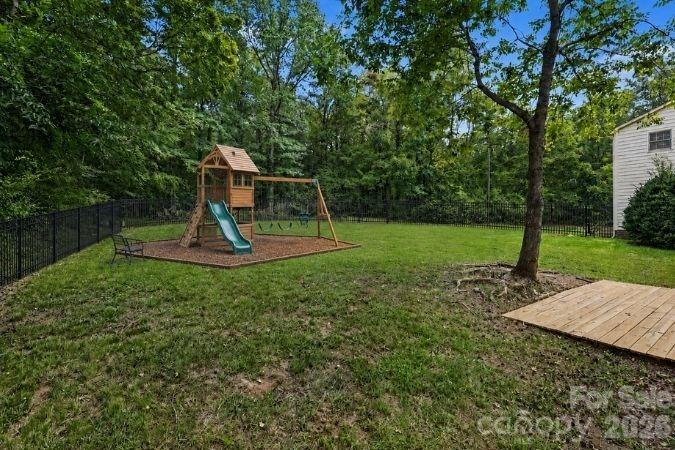 2208 Pinebrook Circle Property Photo 37