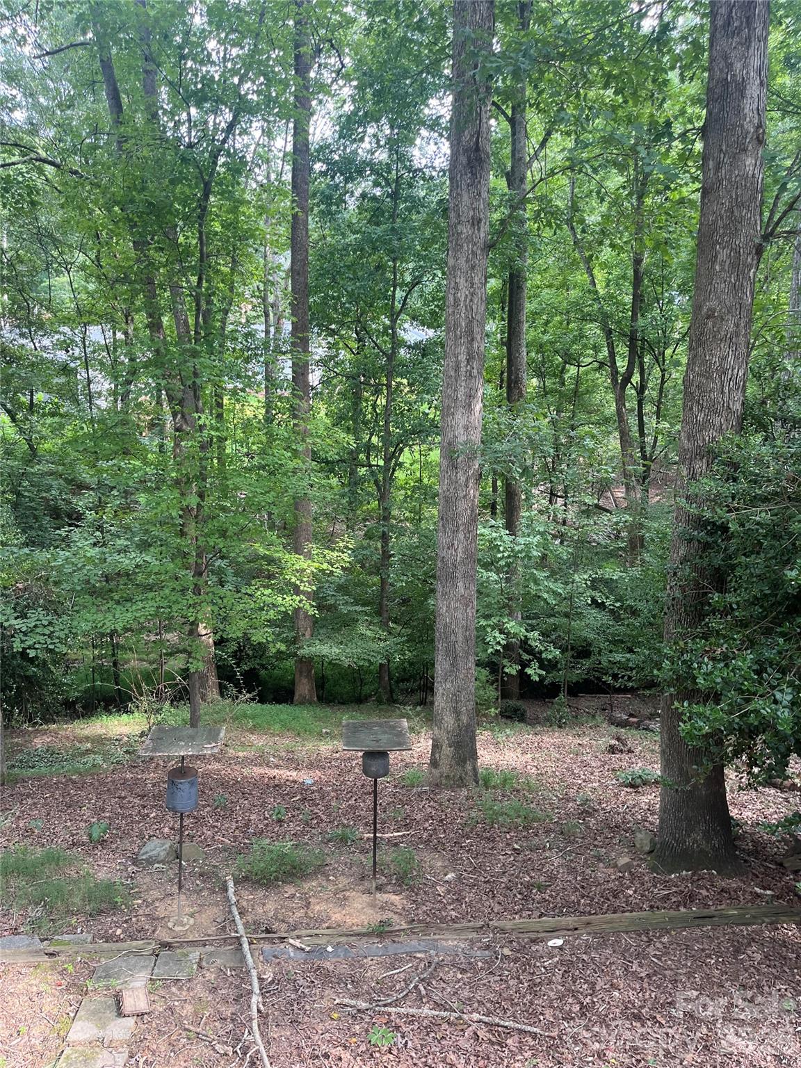 511 Crestview Drive Property Photo 9