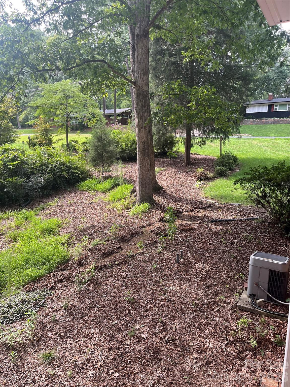 511 Crestview Drive Property Photo 10