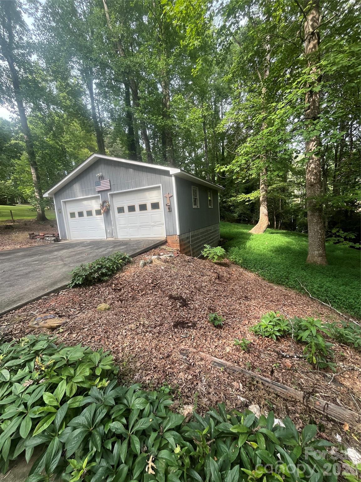 511 Crestview Drive Property Photo 15