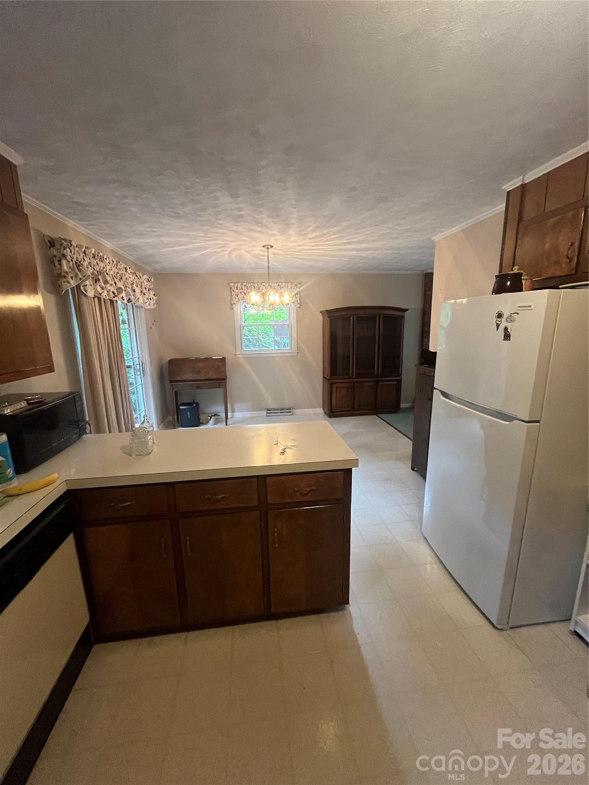 511 Crestview Drive Property Photo 24