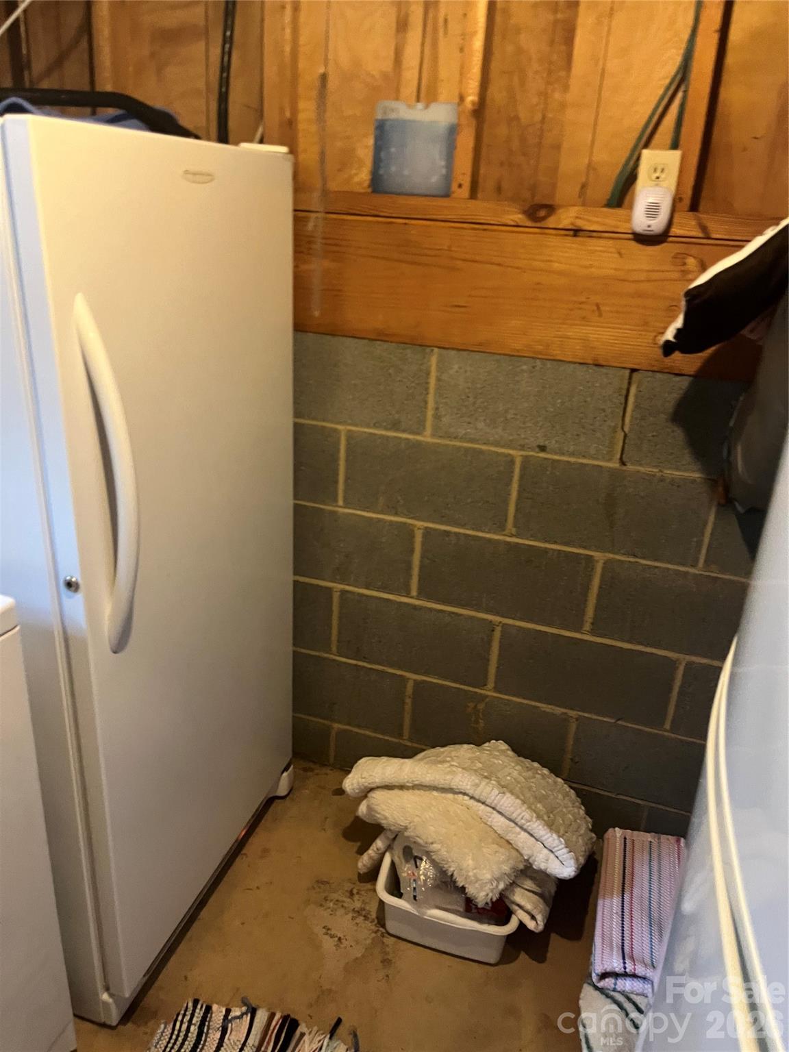 511 Crestview Drive Property Photo 34