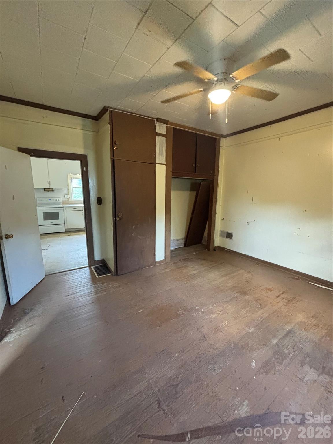 40 Beaver Street Property Photo 10