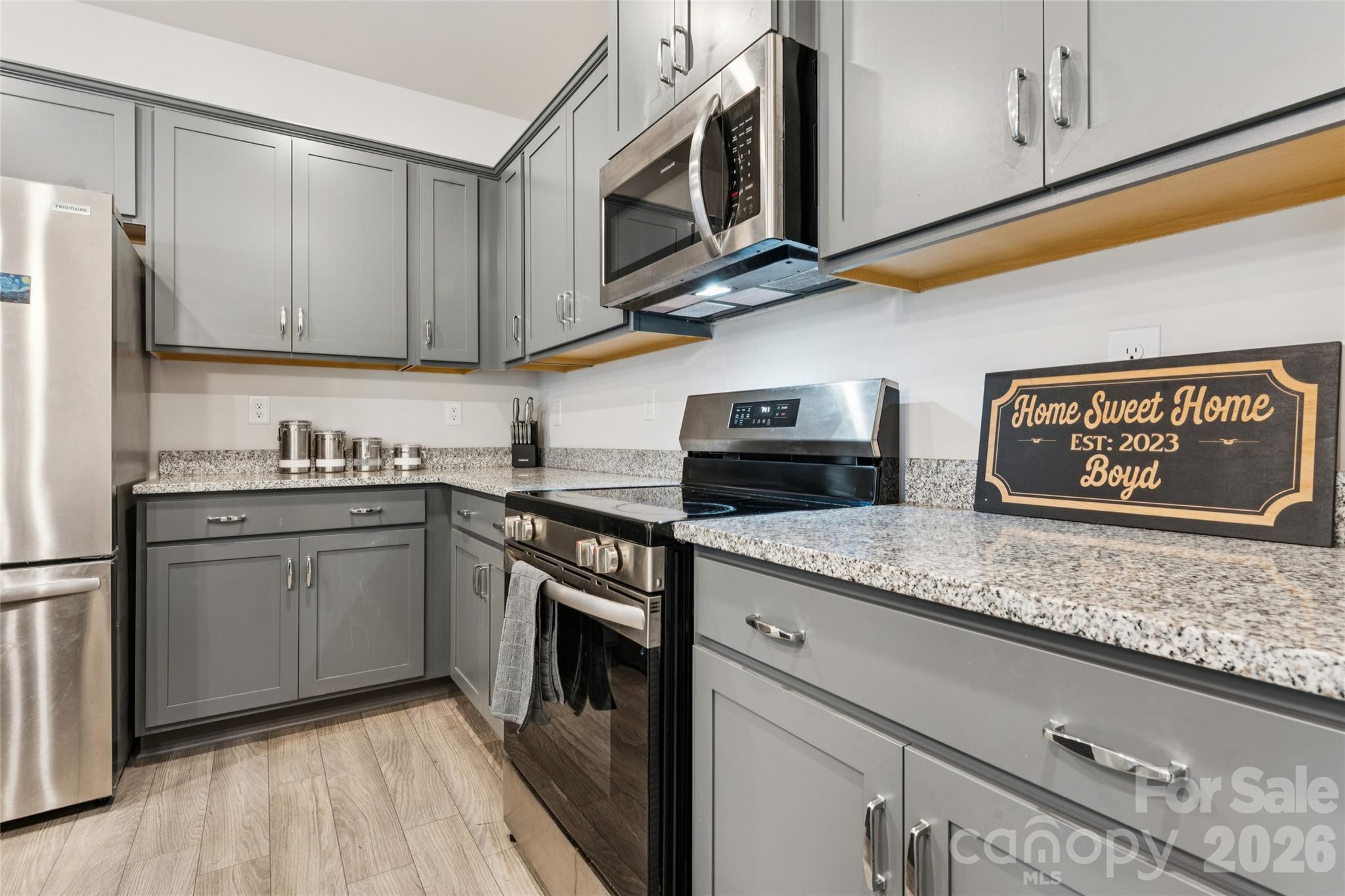 6100 Gala Lane Property Photo 9