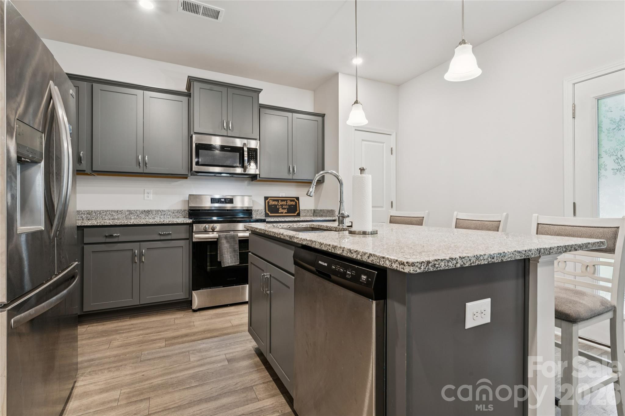 6100 Gala Lane Property Photo 12