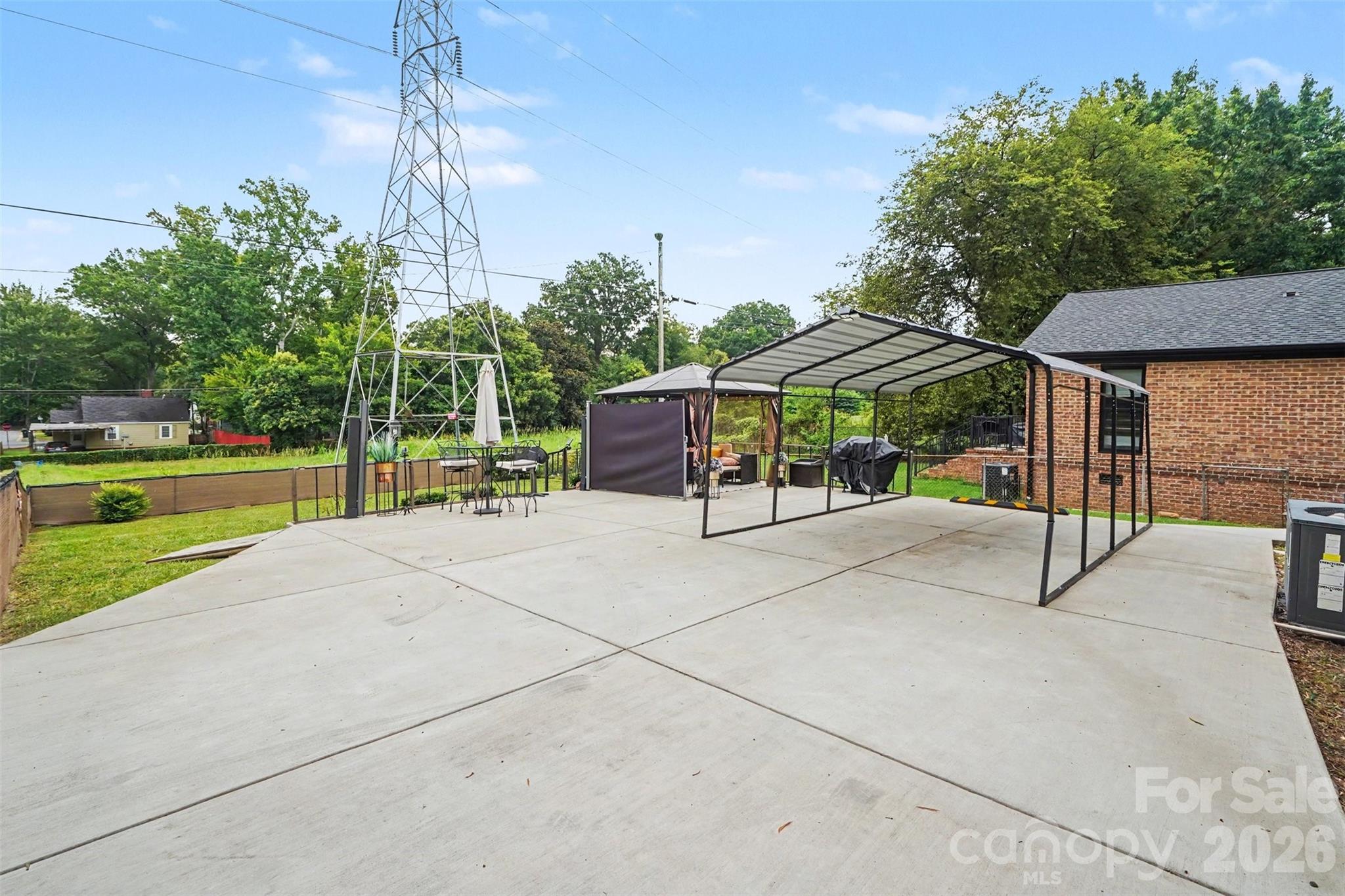 2101 Highland Street Property Photo 13