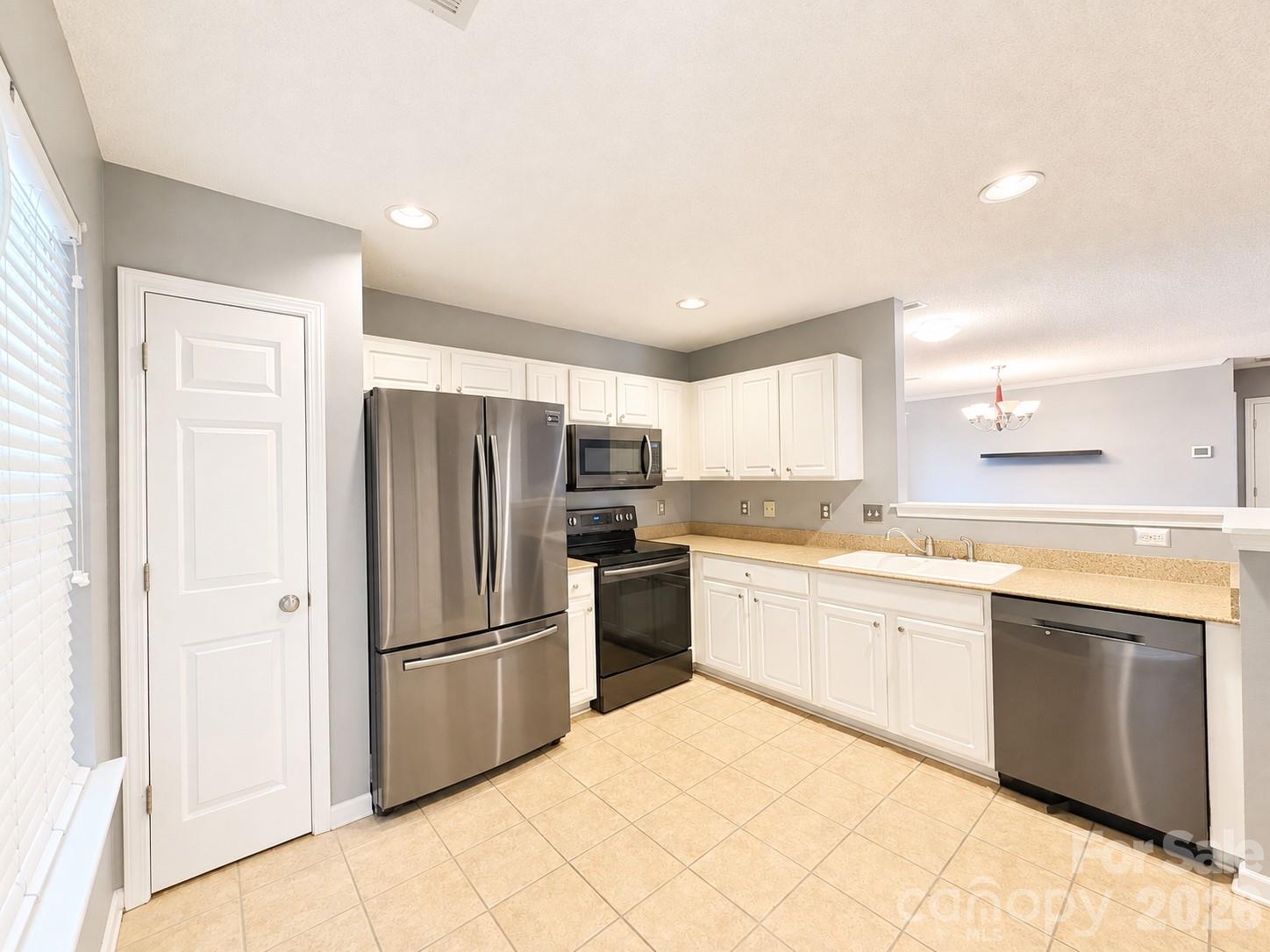 8946 Meadowmont View Drive Property Photo 13