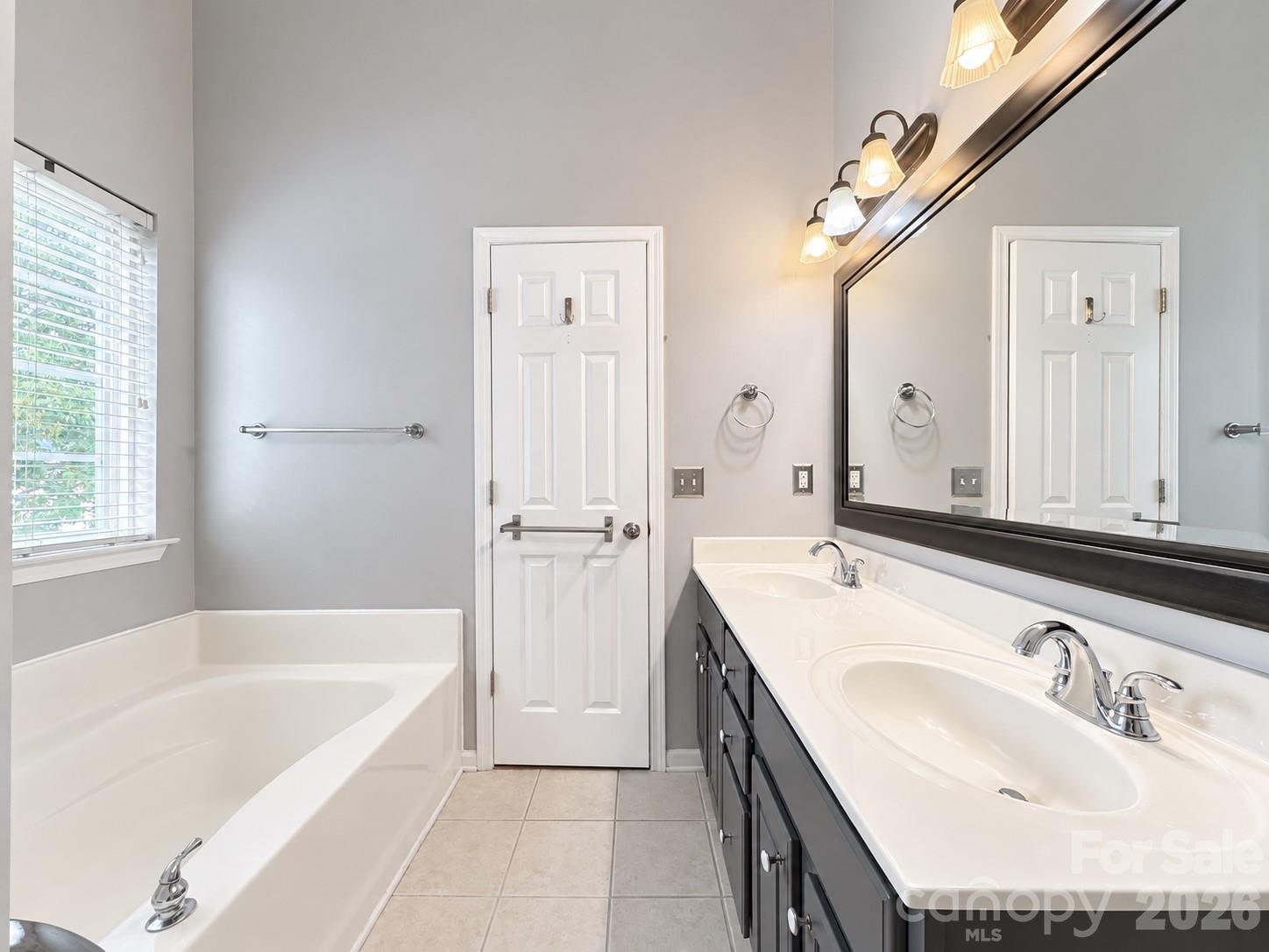 8946 Meadowmont View Drive Property Photo 18