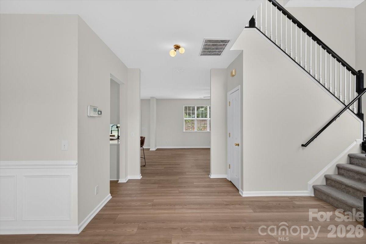 8100 Laurel Run Drive Property Photo 13