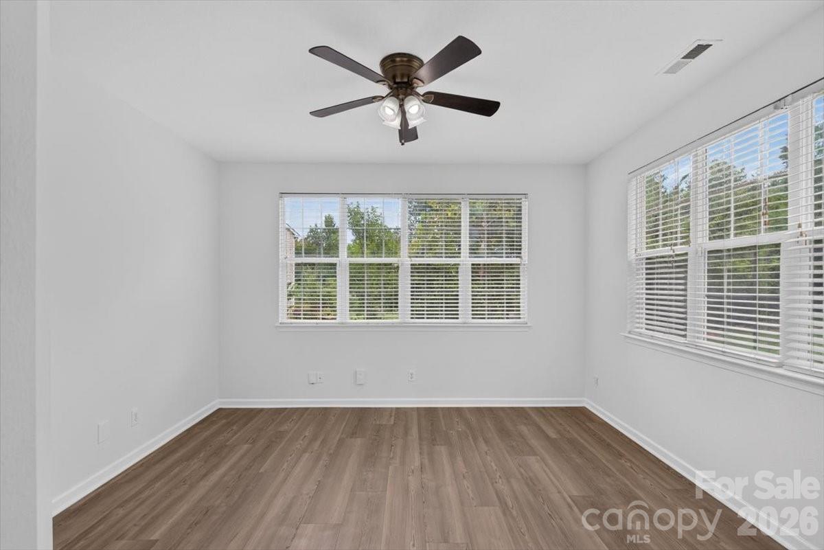 8100 Laurel Run Drive Property Photo 17