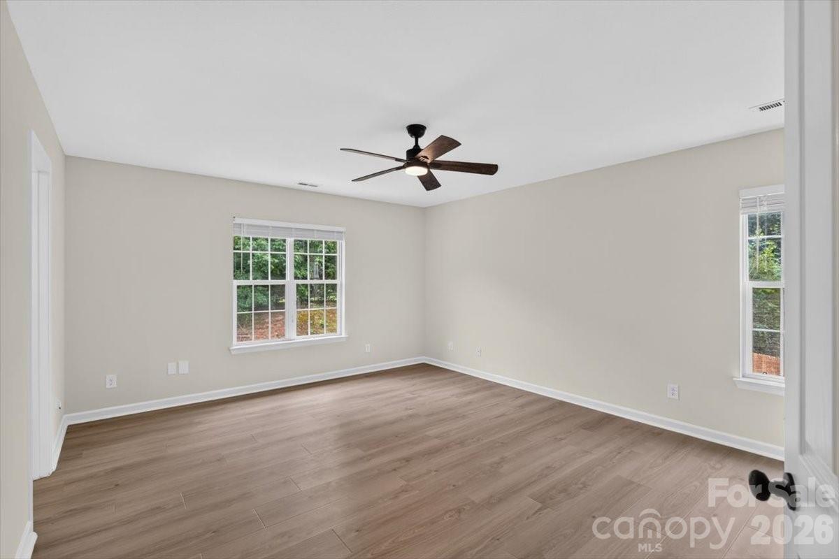 8100 Laurel Run Drive Property Photo 22