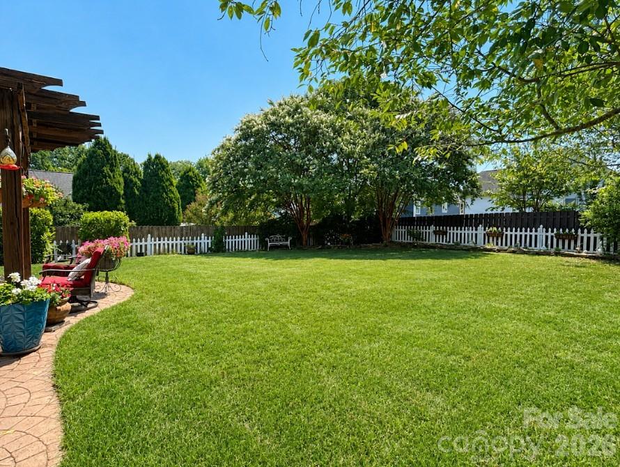 13829 Cedar Pond Circle Property Photo 23