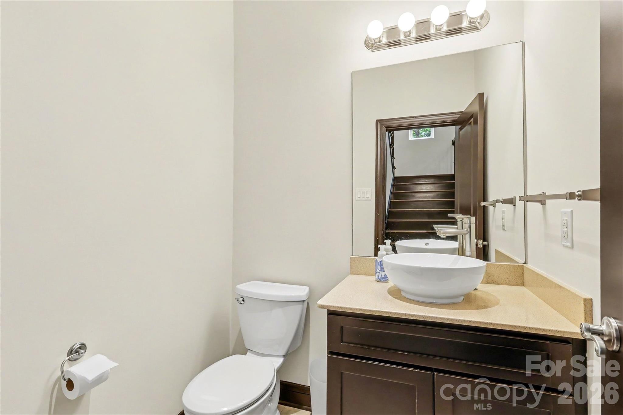 4824 Pimlico Lane Property Photo 5