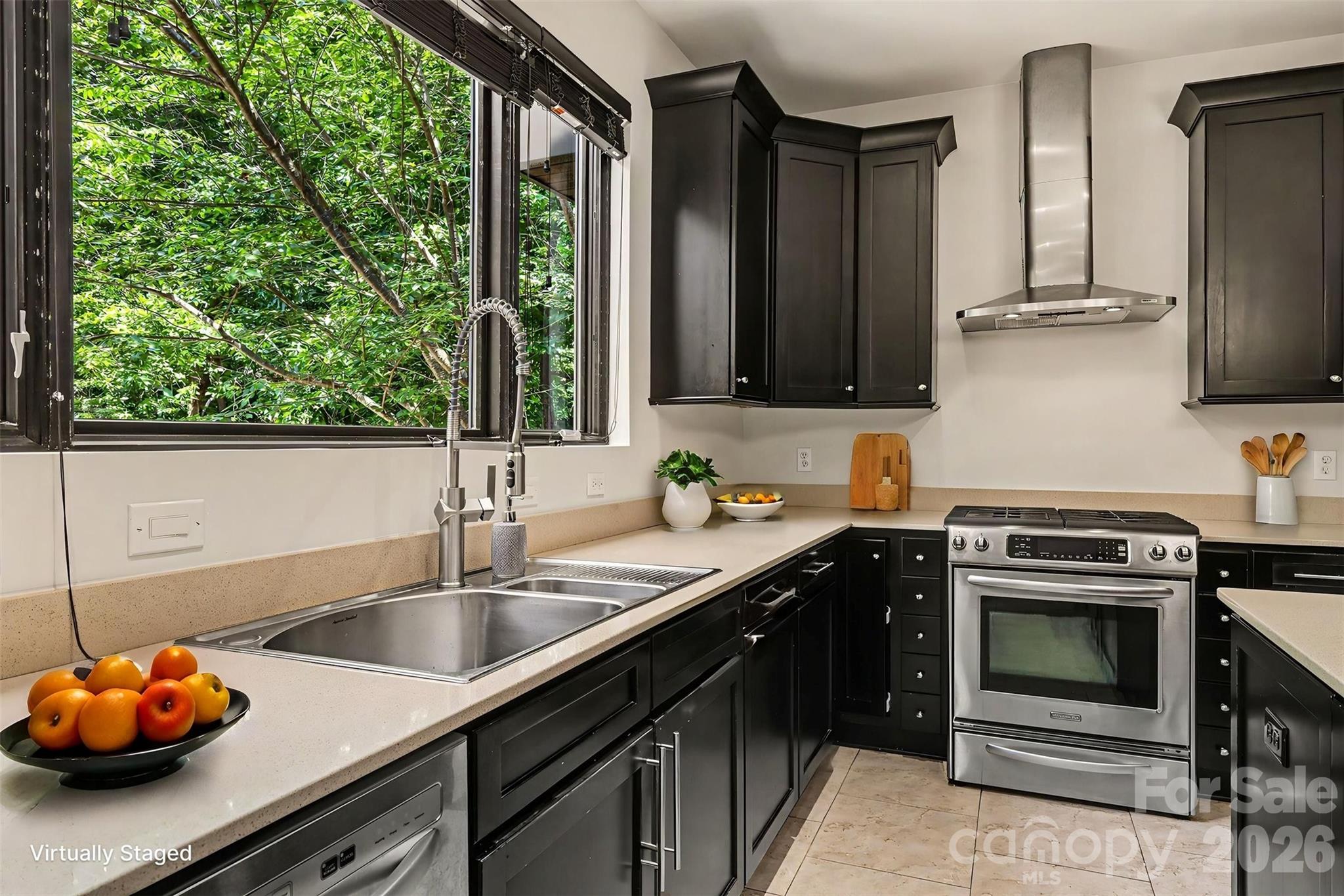 4824 Pimlico Lane Property Photo 8
