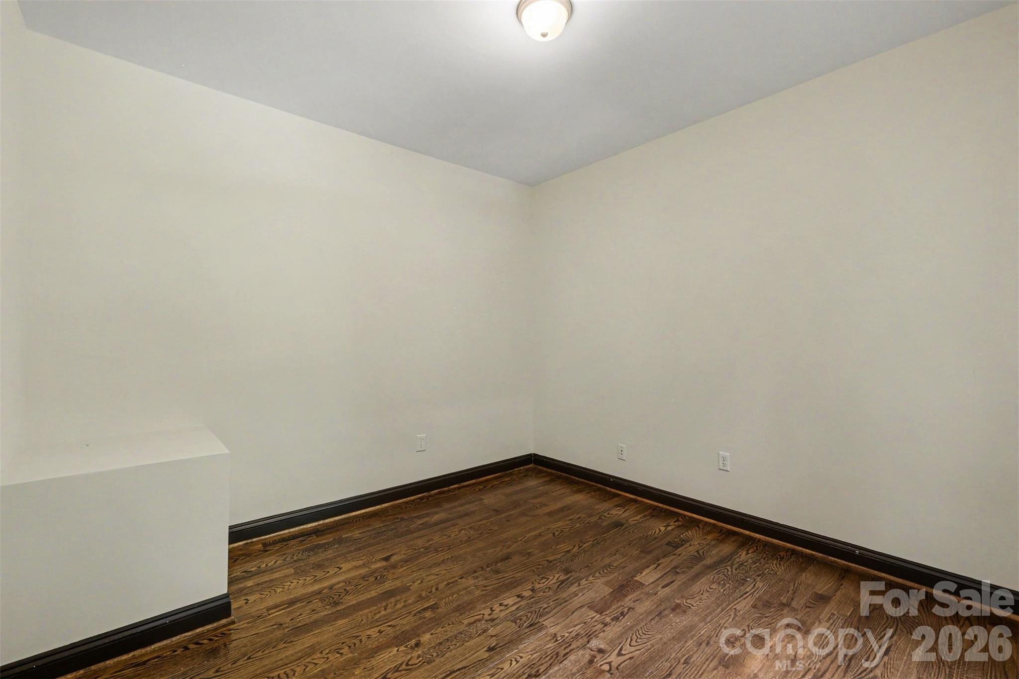 4824 Pimlico Lane Property Photo 9