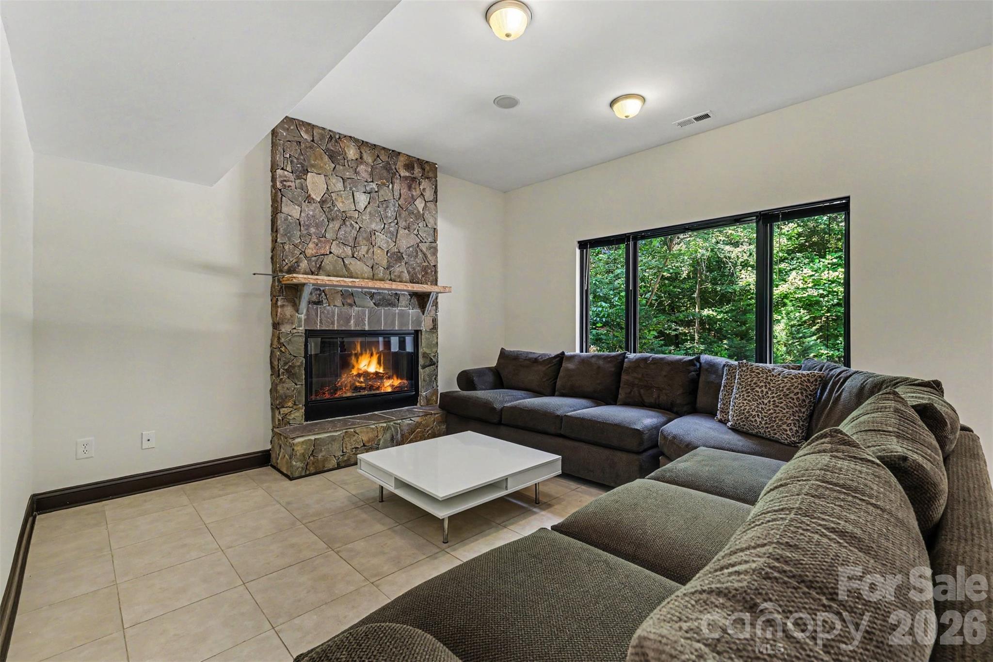 4824 Pimlico Lane Property Photo 19