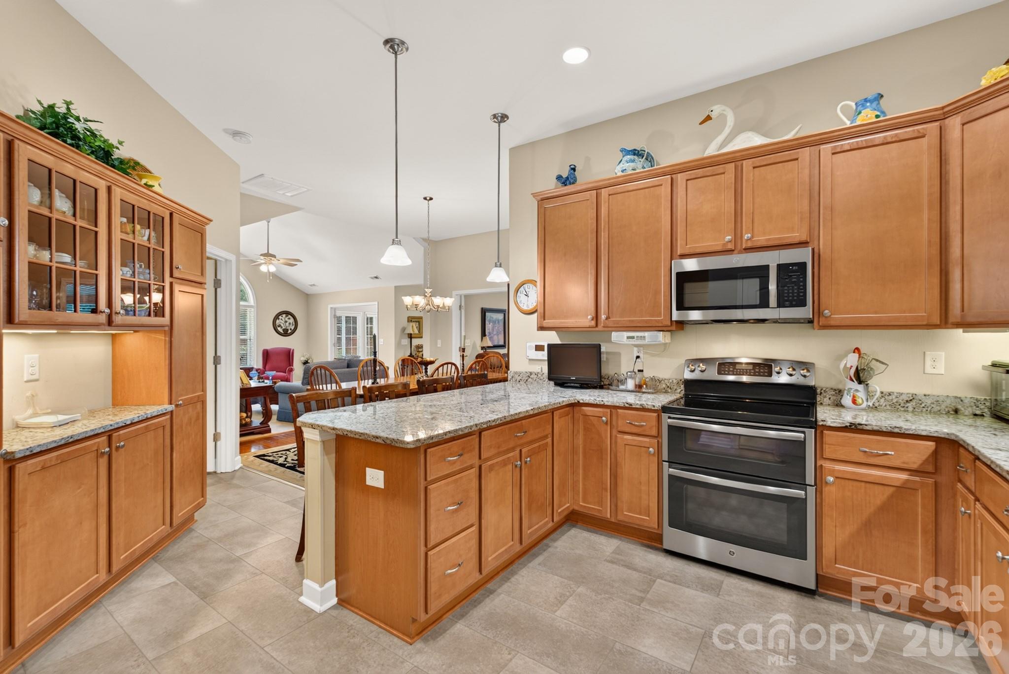 128 Lone Oak Circle Property Photo 13