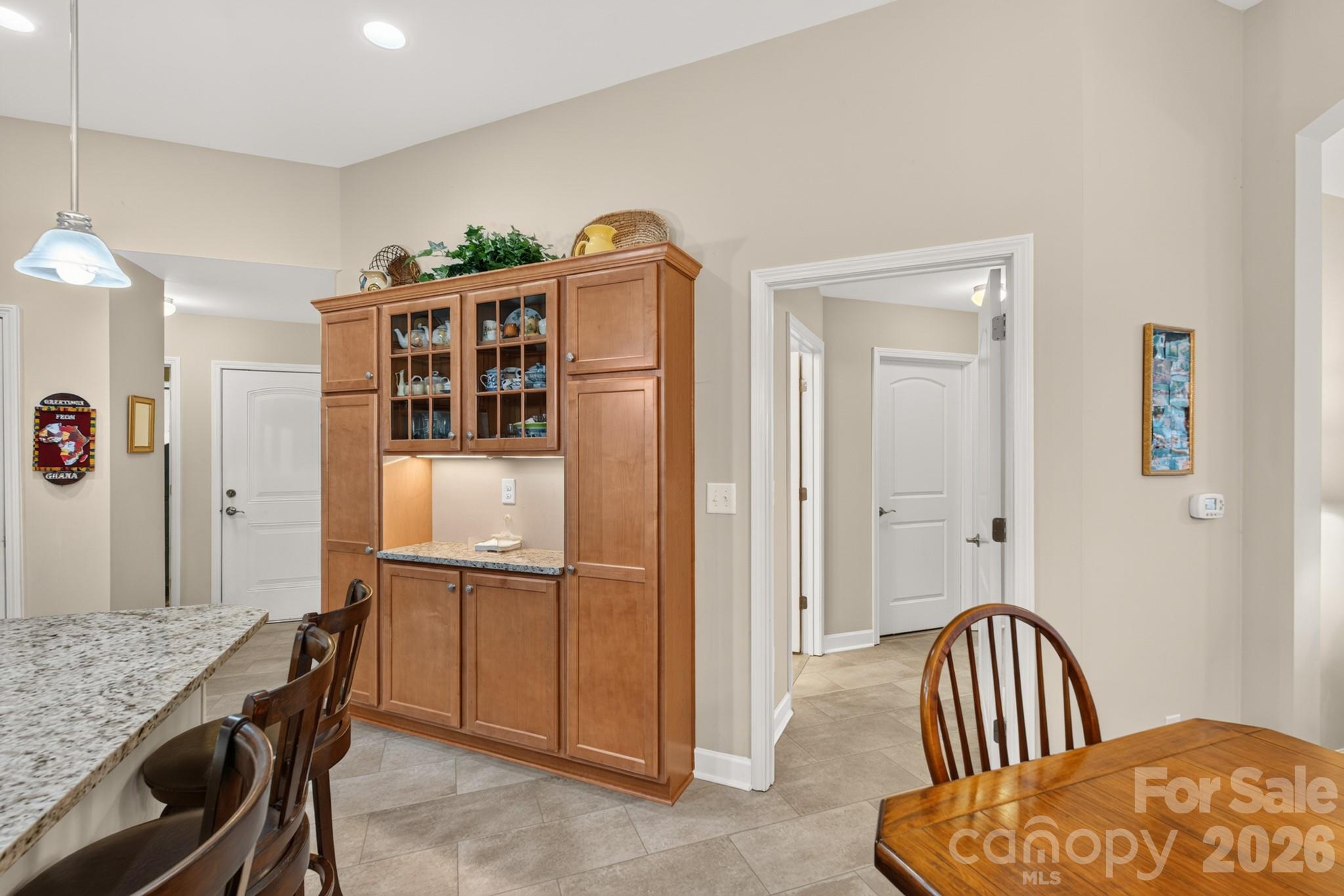 128 Lone Oak Circle Property Photo 18