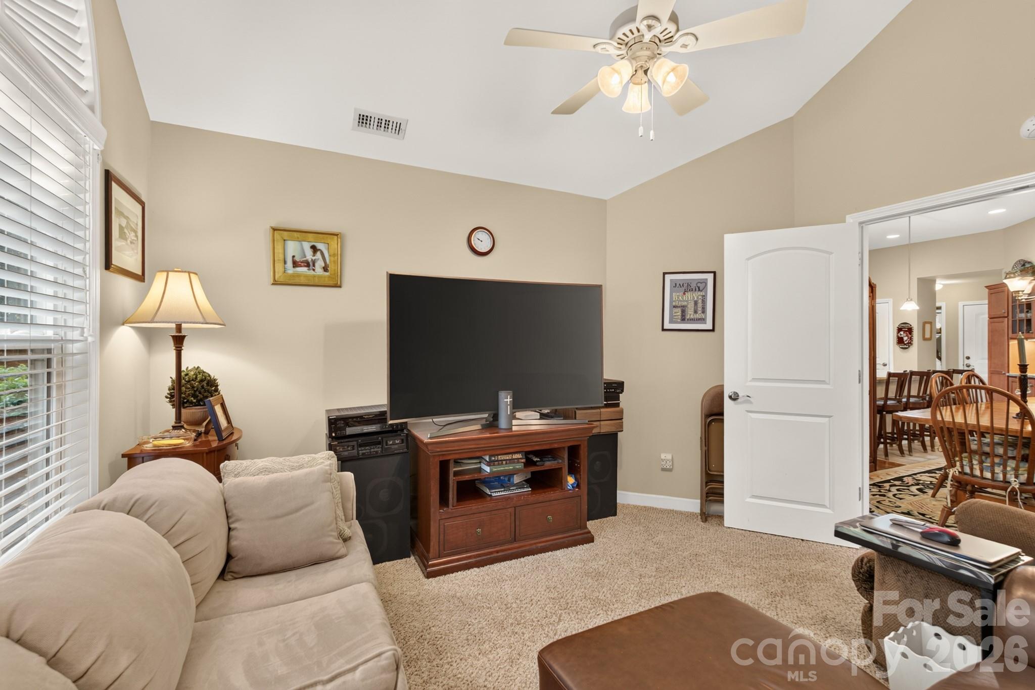 128 Lone Oak Circle Property Photo 21