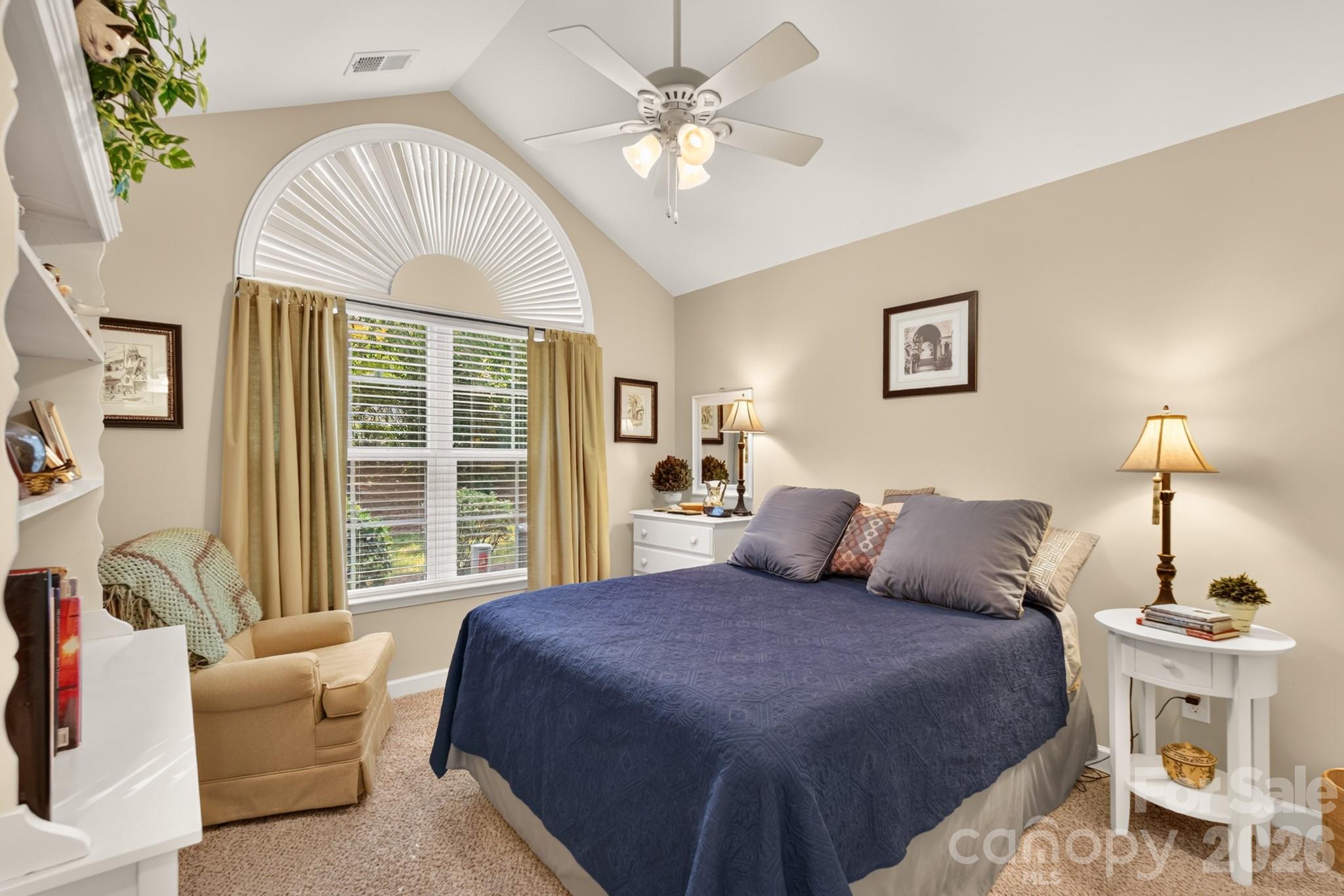 128 Lone Oak Circle Property Photo 28