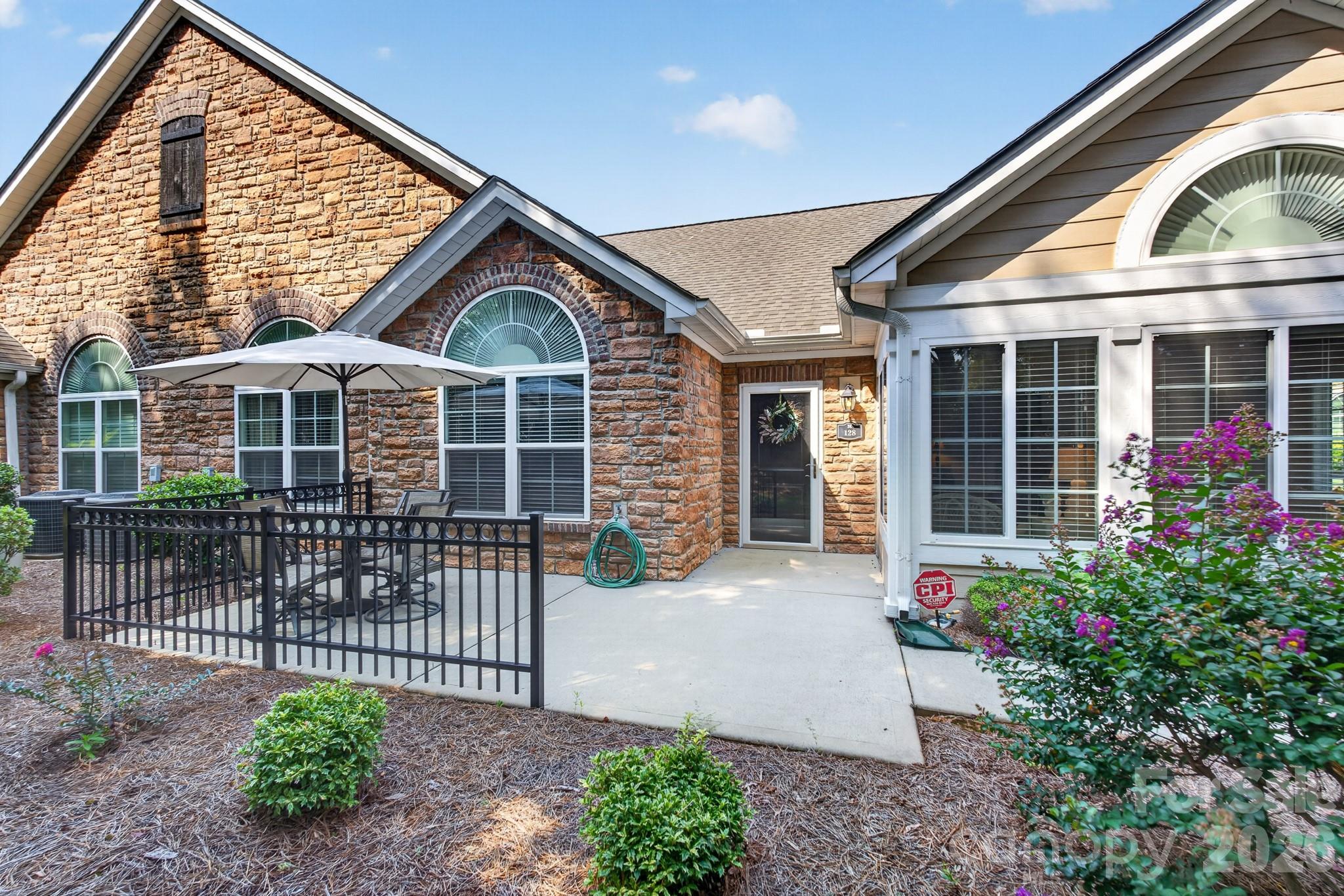 128 Lone Oak Circle Property Photo 32
