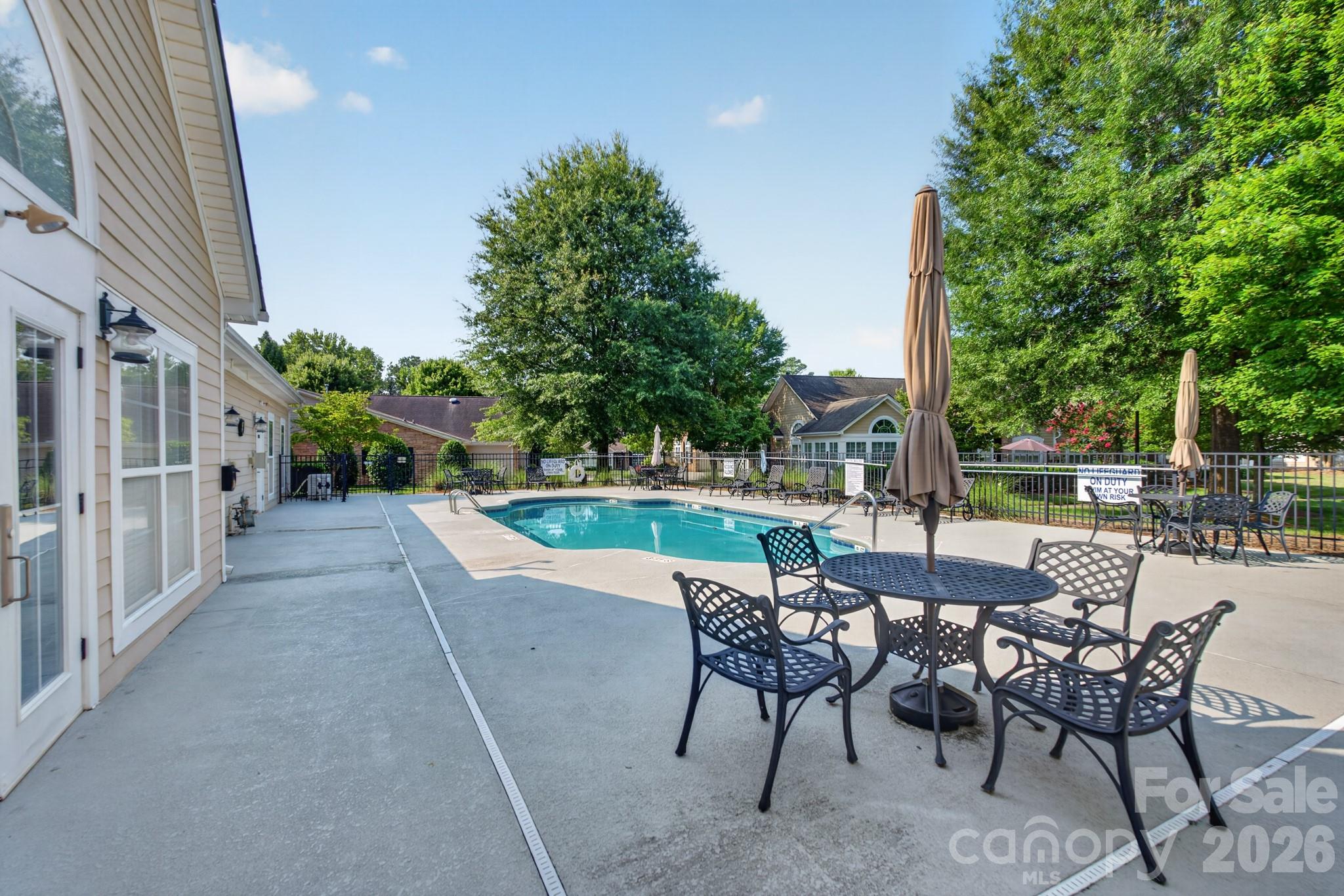 128 Lone Oak Circle Property Photo 43
