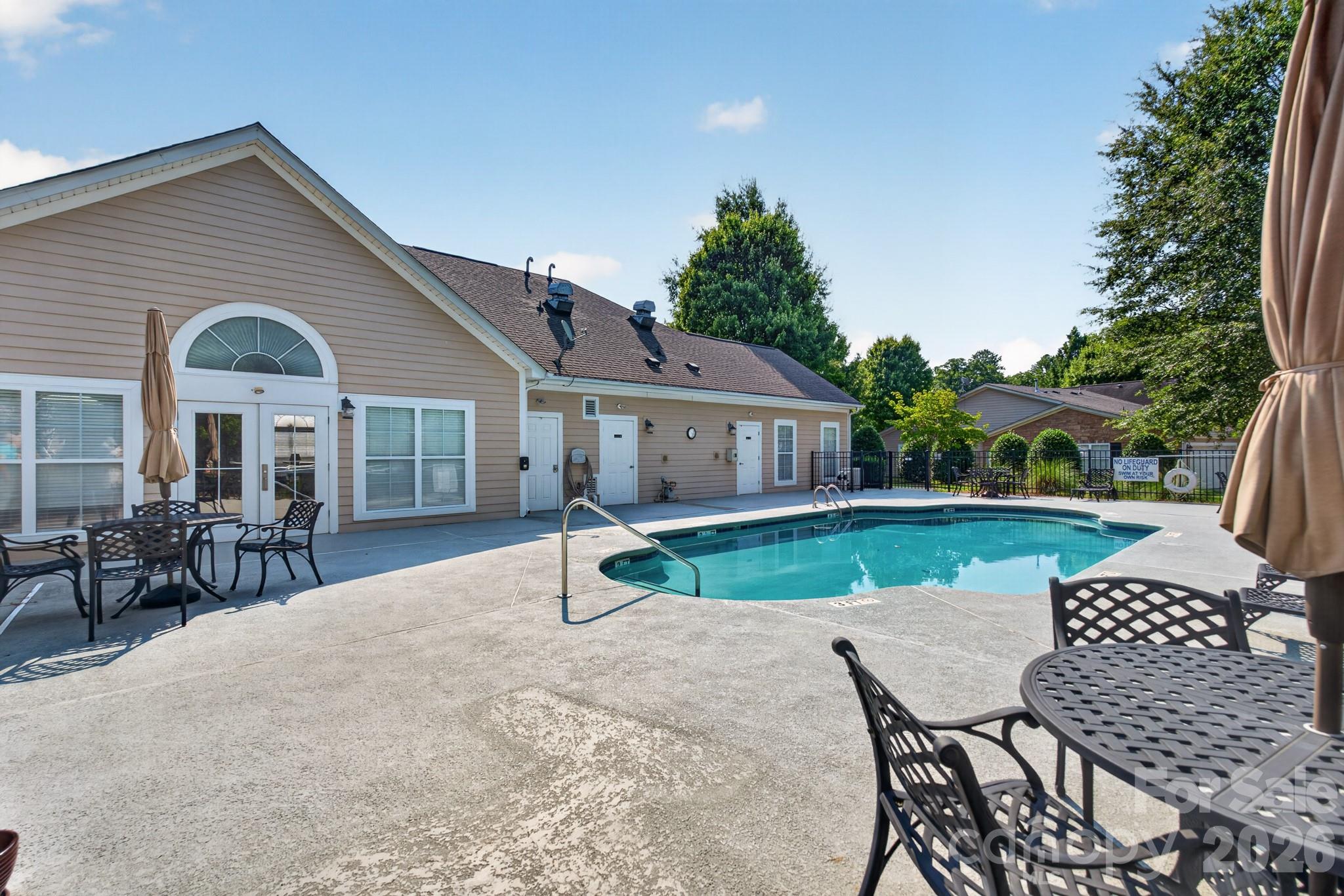 128 Lone Oak Circle Property Photo 44