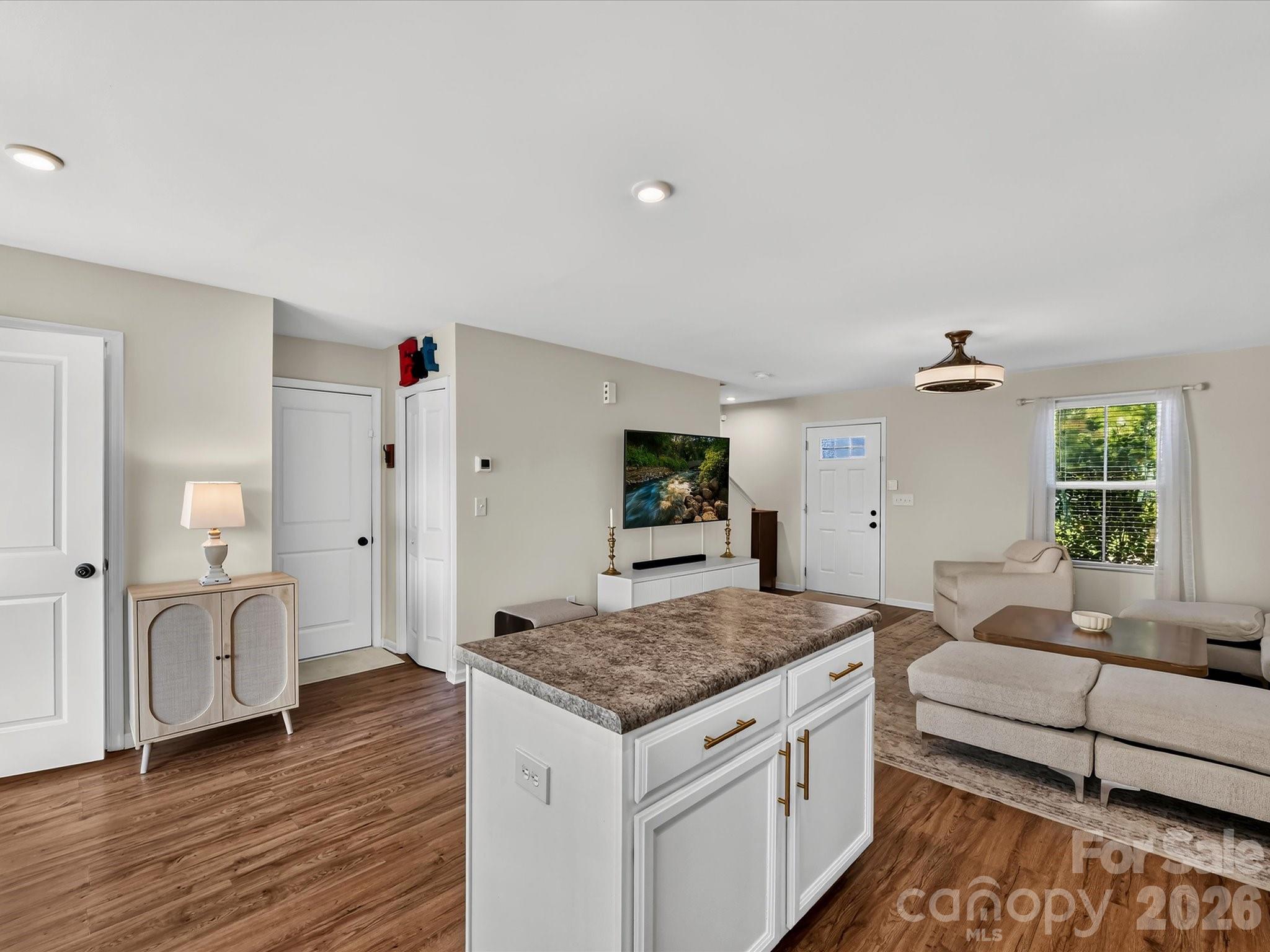 6911 Marissa Lane Property Photo 6
