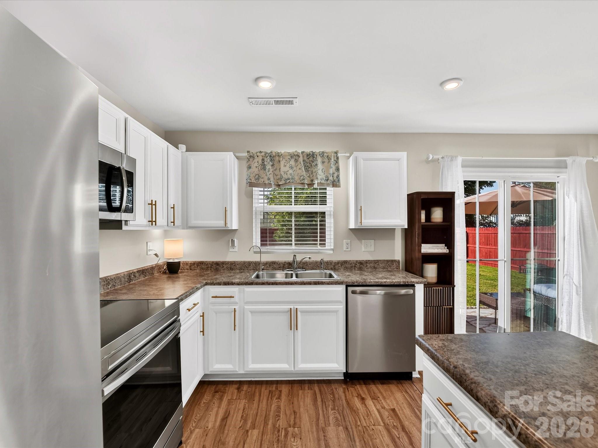 6911 Marissa Lane Property Photo 7