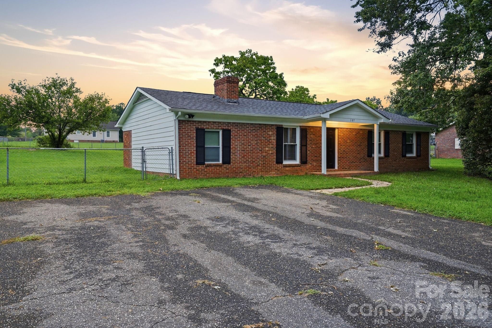 107 Bain Road Property Photo 2