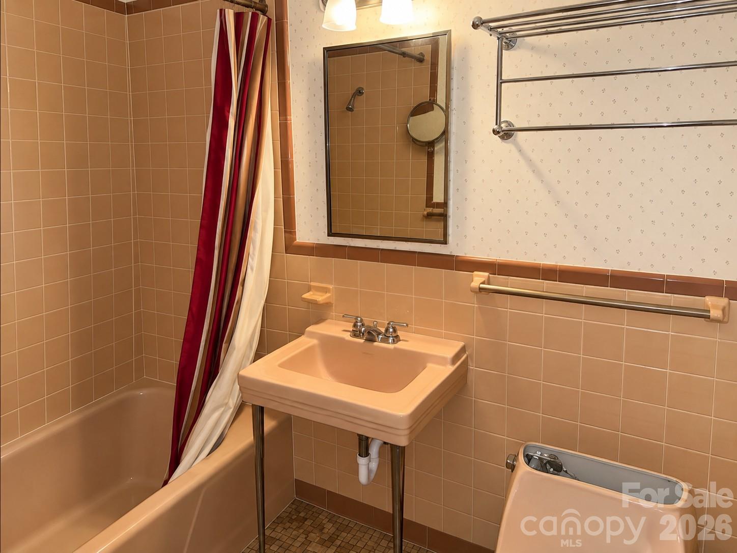 103 Brookwood Drive Property Photo 14