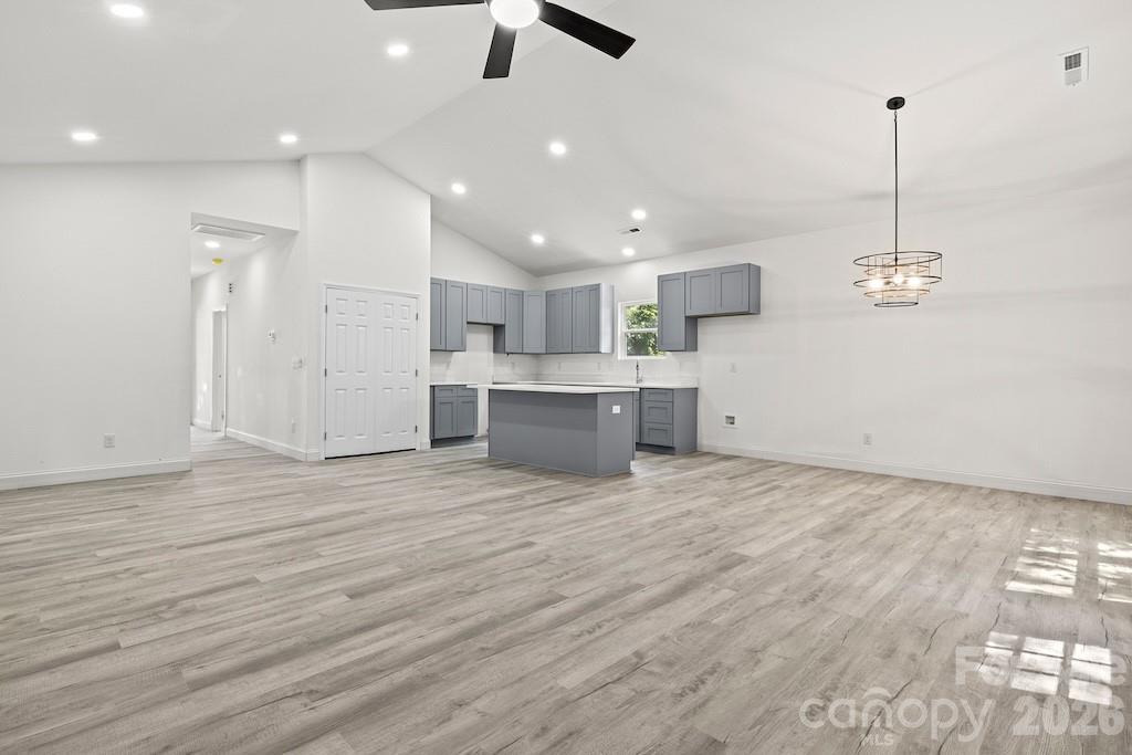 505 E Dunlap Street Property Photo 4