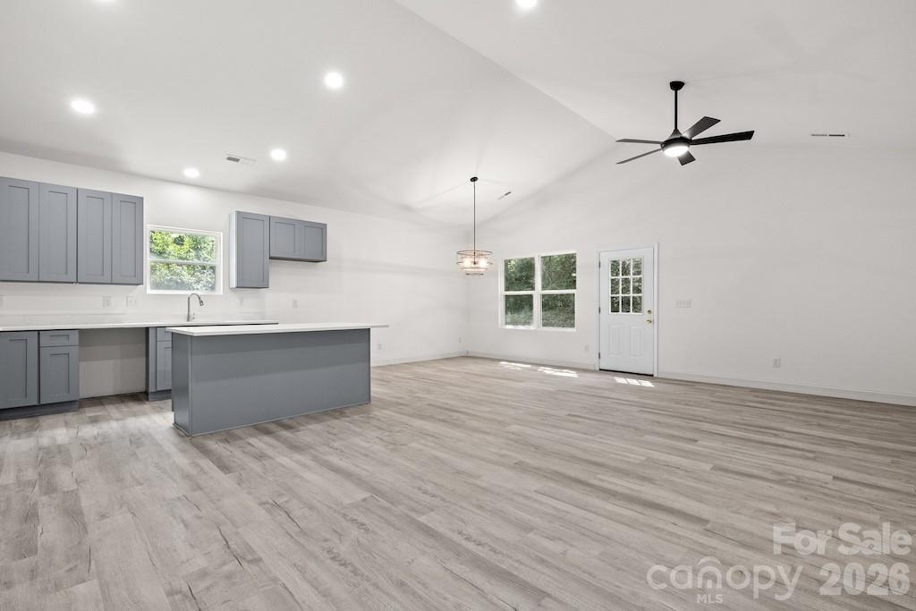 505 E Dunlap Street Property Photo 8
