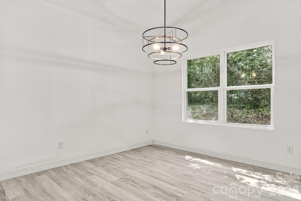 505 E Dunlap Street Property Photo 11