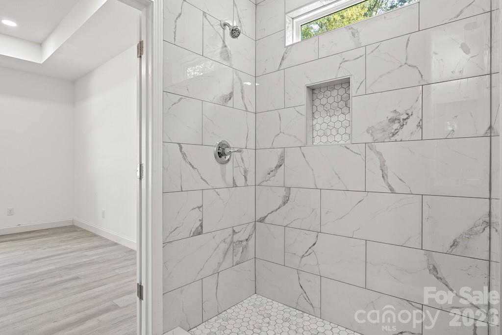 505 E Dunlap Street Property Photo 18