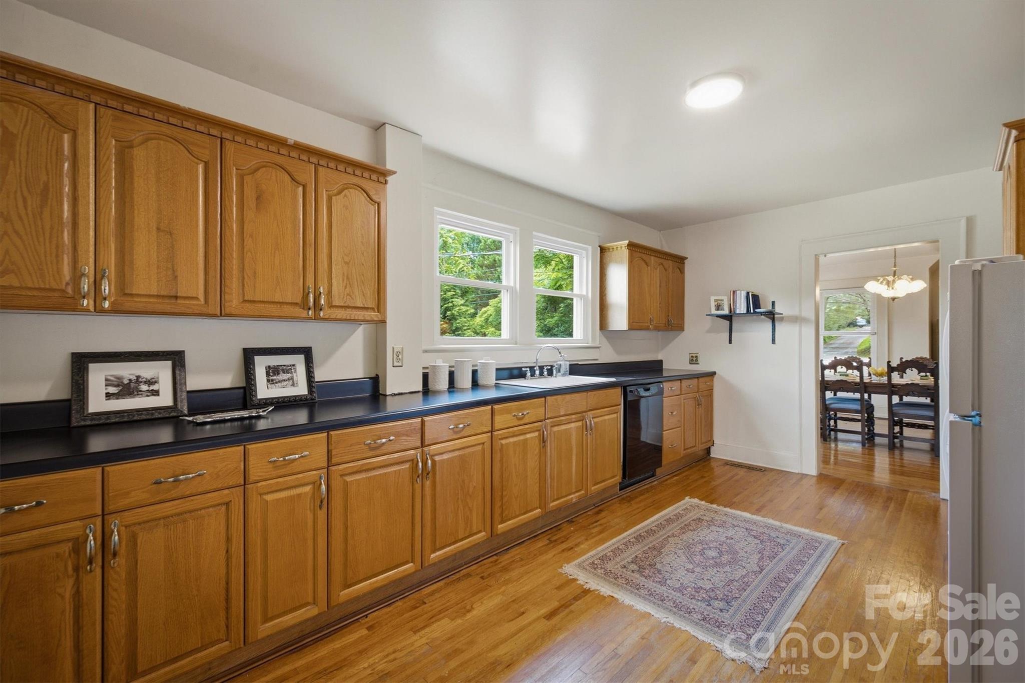 1205 E Union Street Property Photo 16