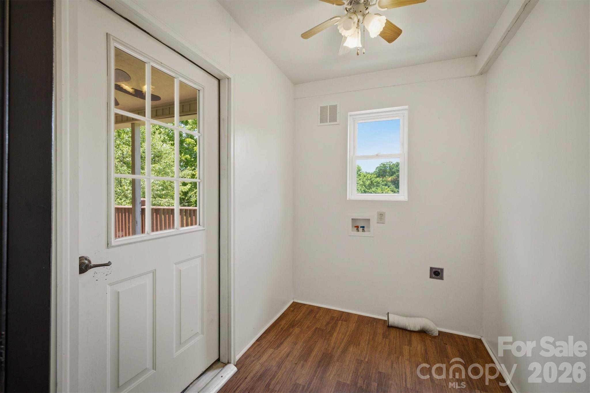 1205 E Union Street Property Photo 17