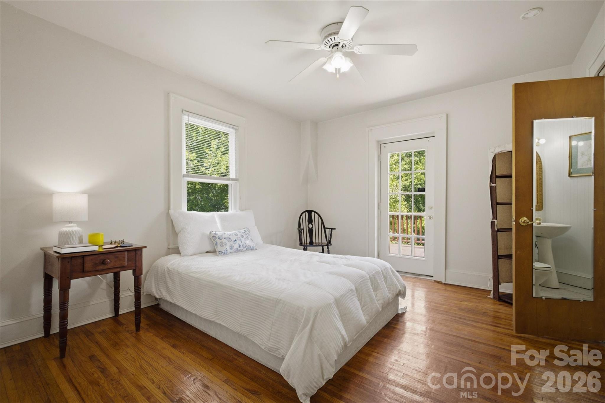 1205 E Union Street Property Photo 19