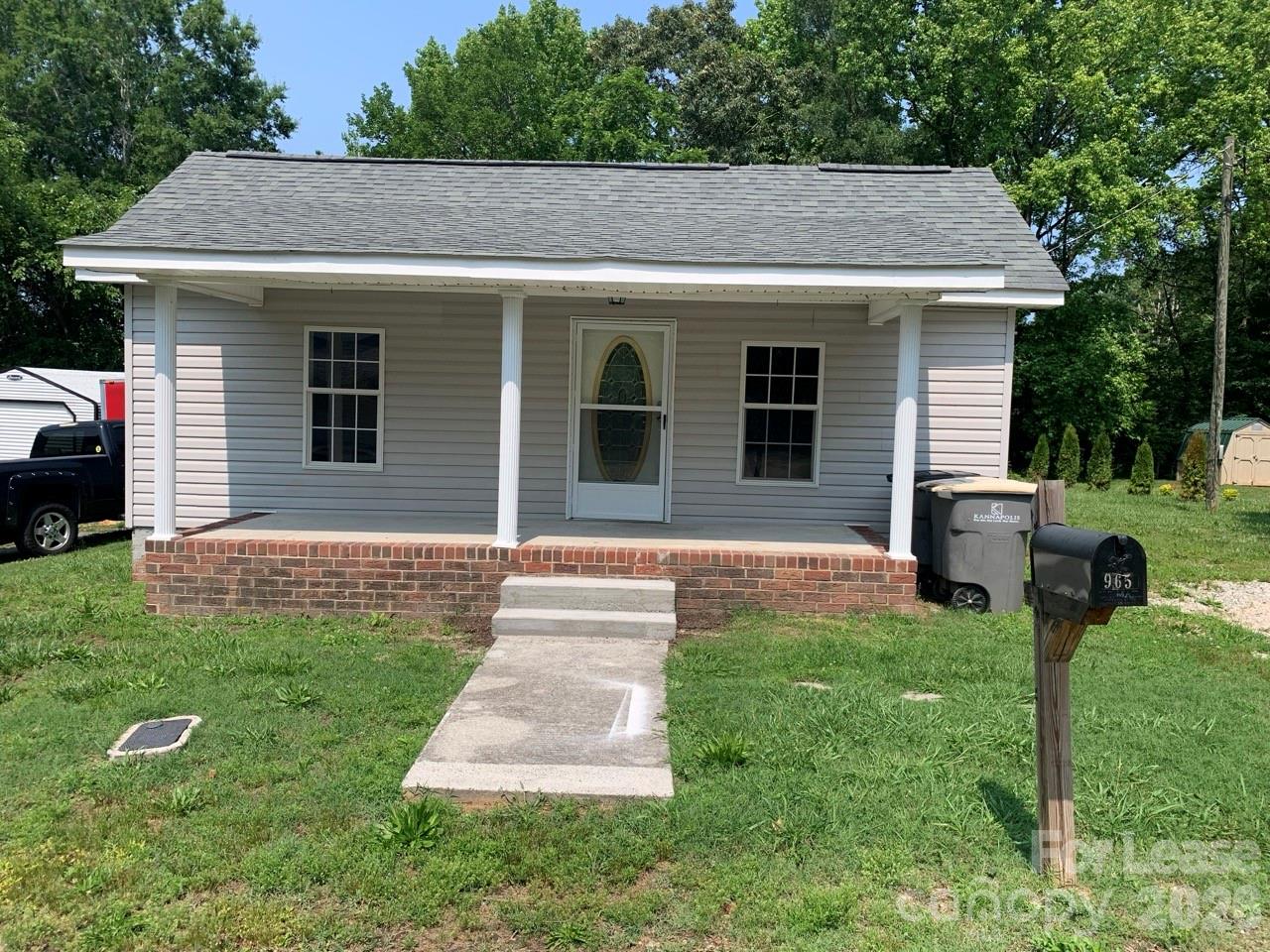 965 Ashby Street Property Photo 1