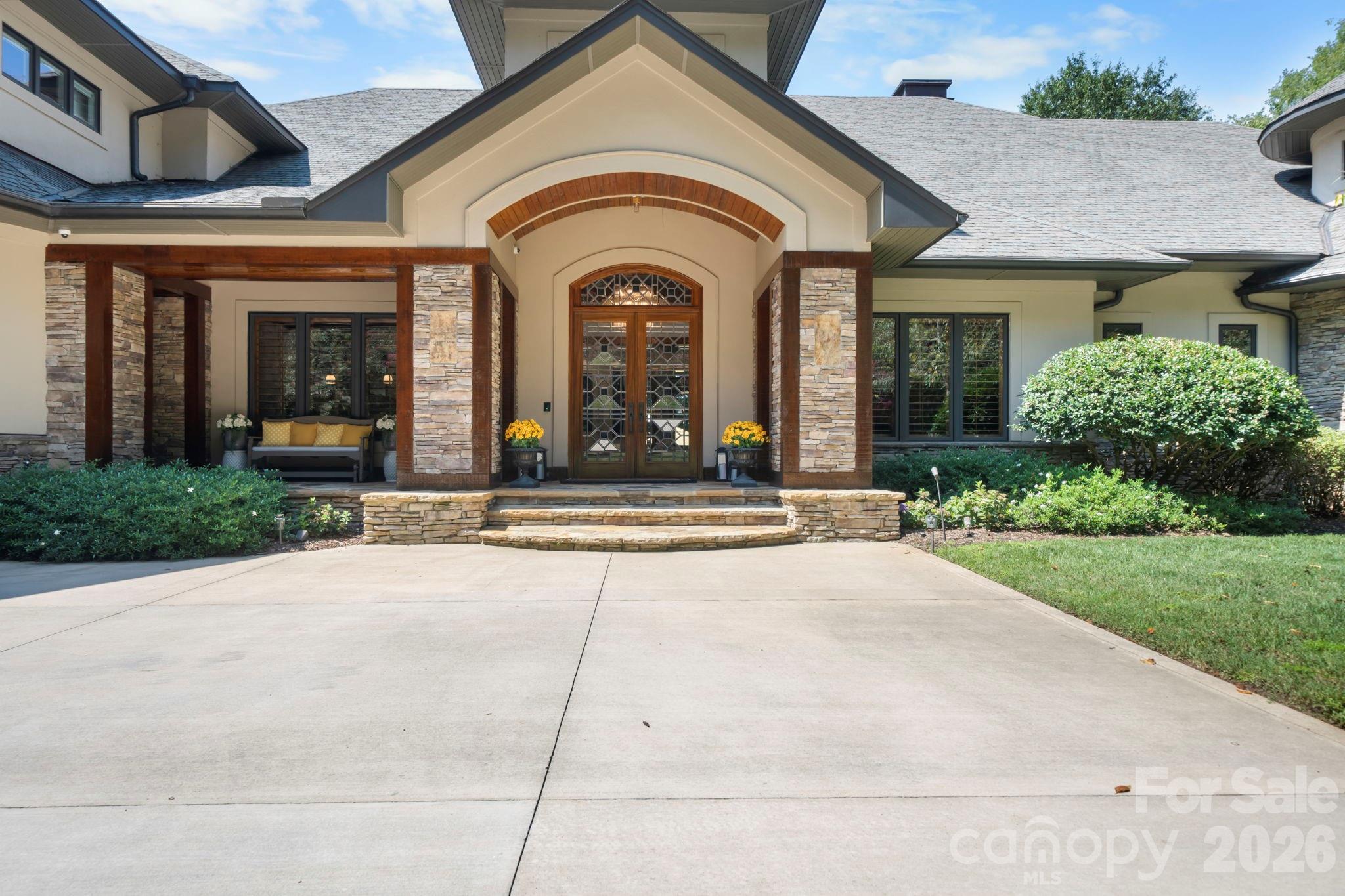 9305 White Ibis Court Property Photo 1