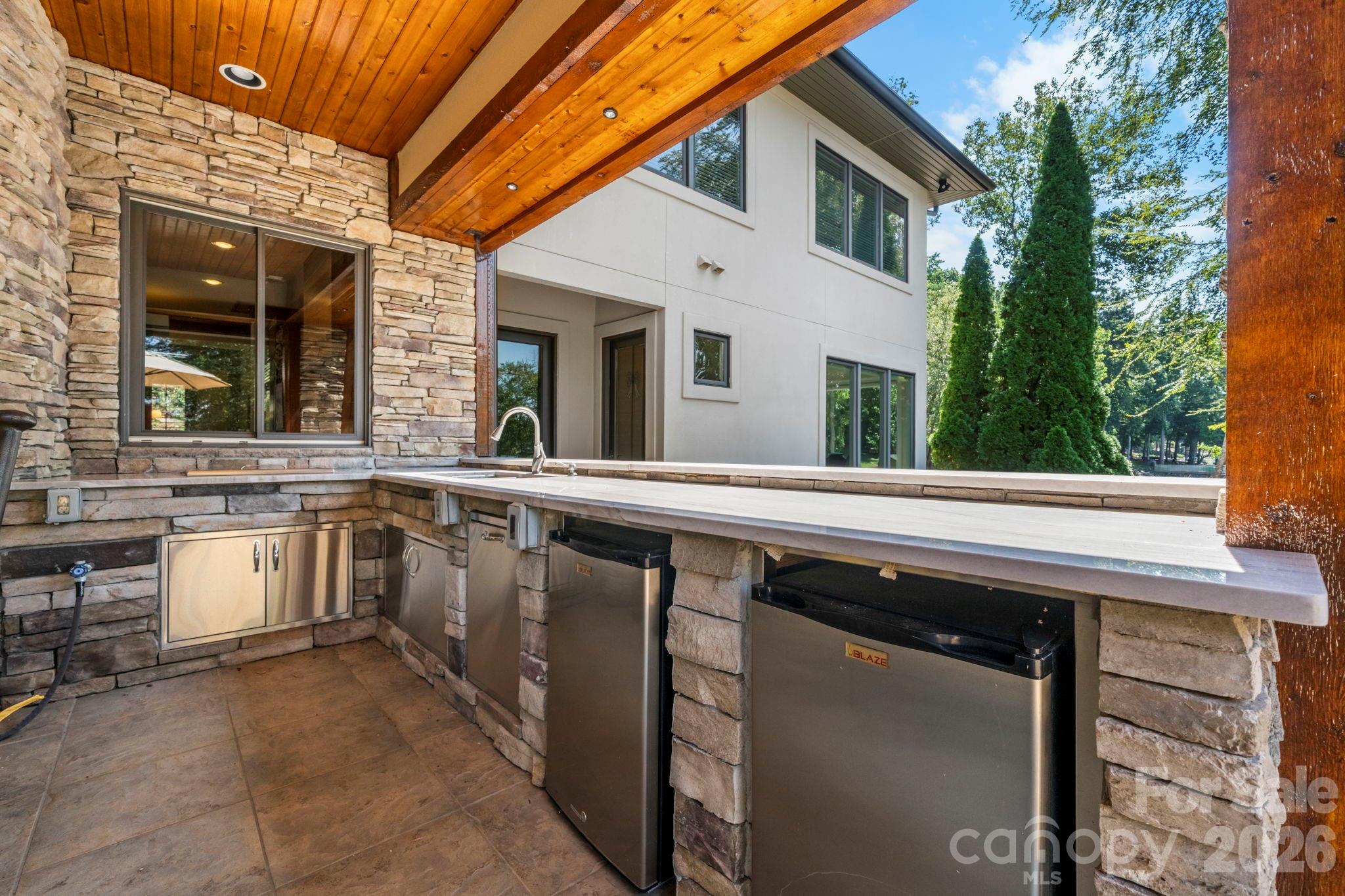 9305 White Ibis Court Property Photo 7
