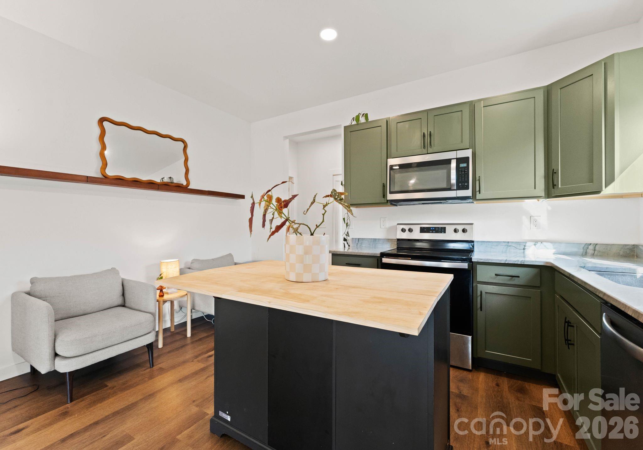 1112 Crawford Road Property Photo 9