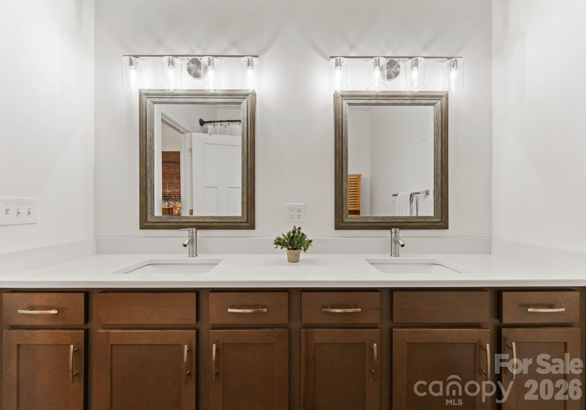 1112 Crawford Road Property Photo 15
