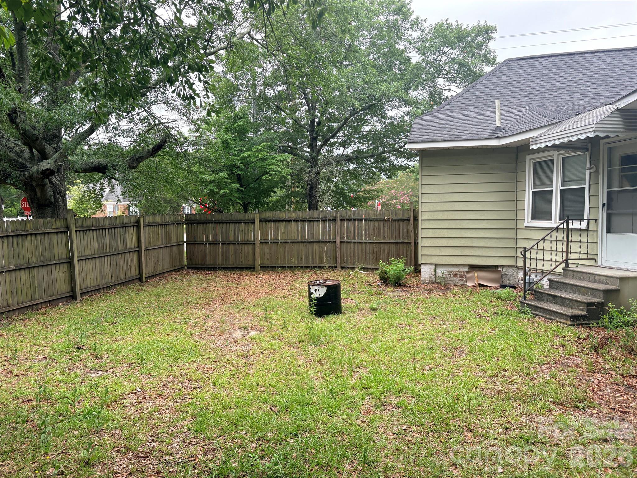 102 N Minor Street Property Photo 15