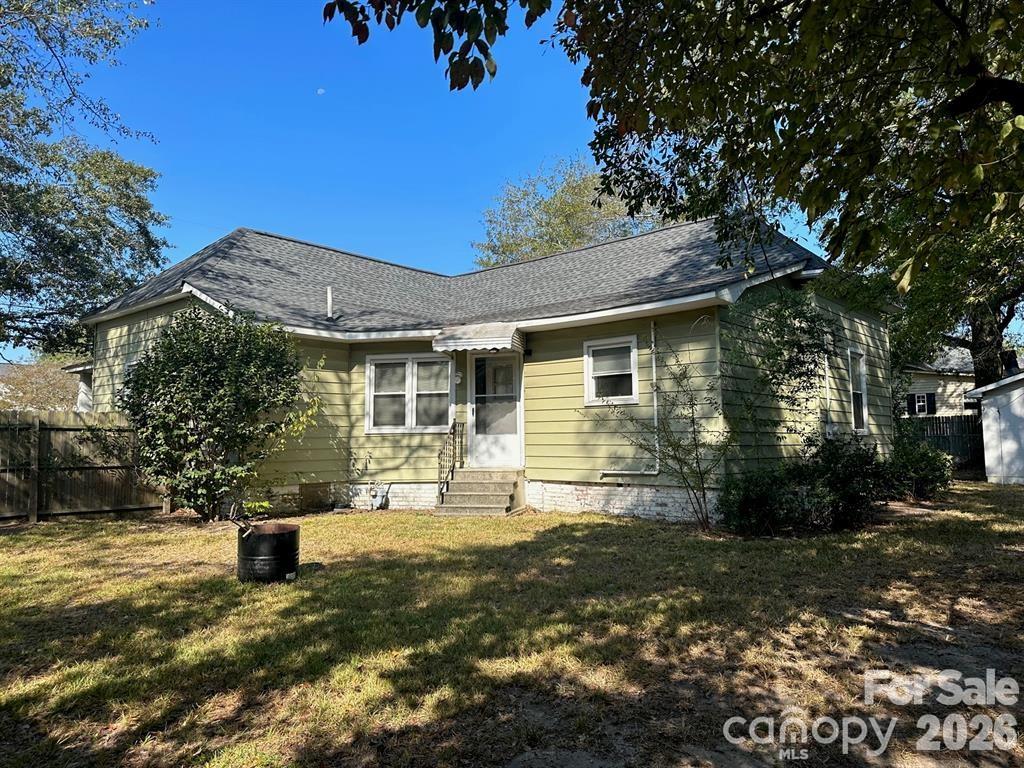 102 N Minor Street Property Photo 16