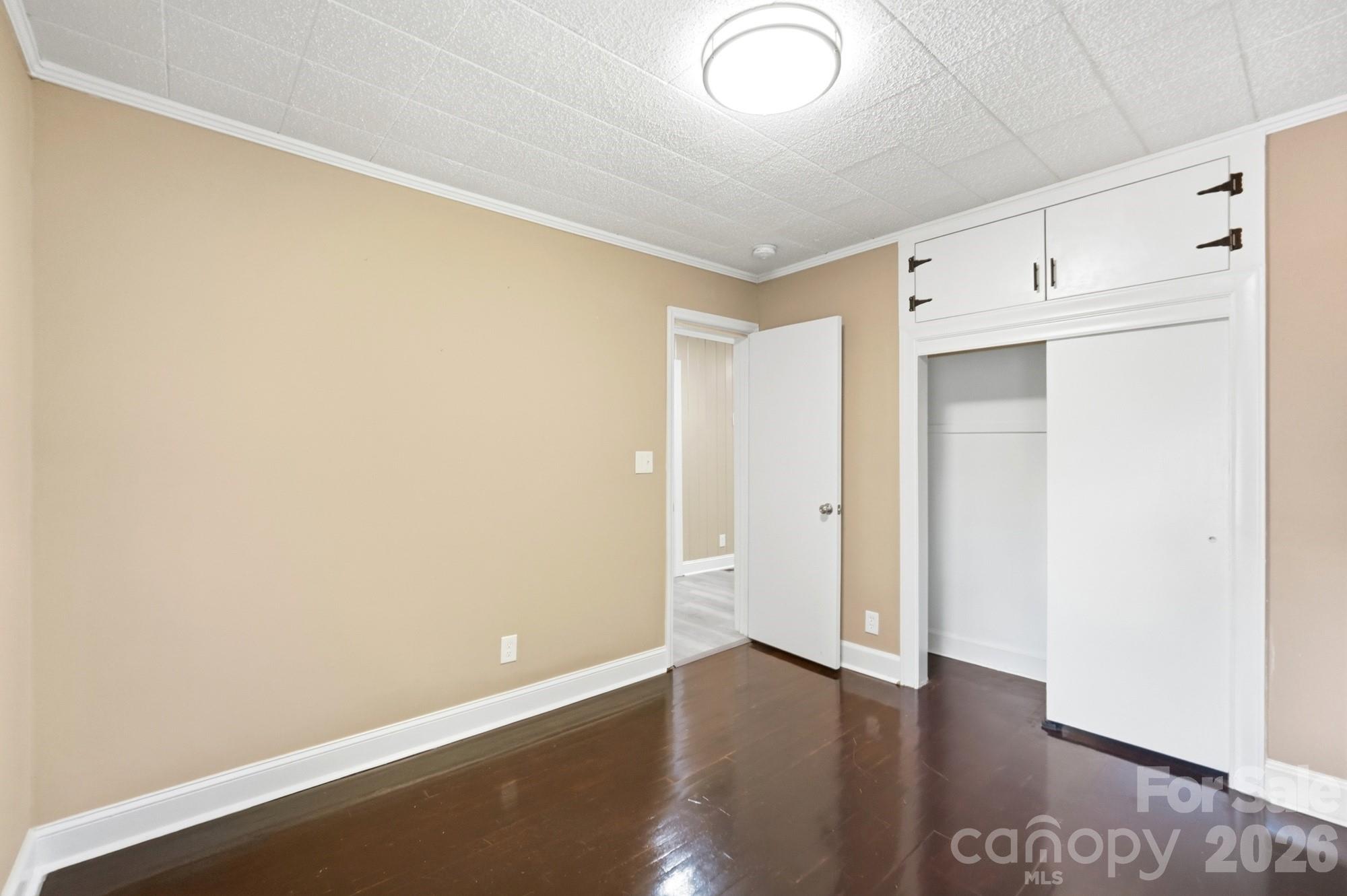317 E 4th Avenue Property Photo 25